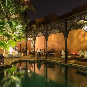 4* Affittacamere Amira Et